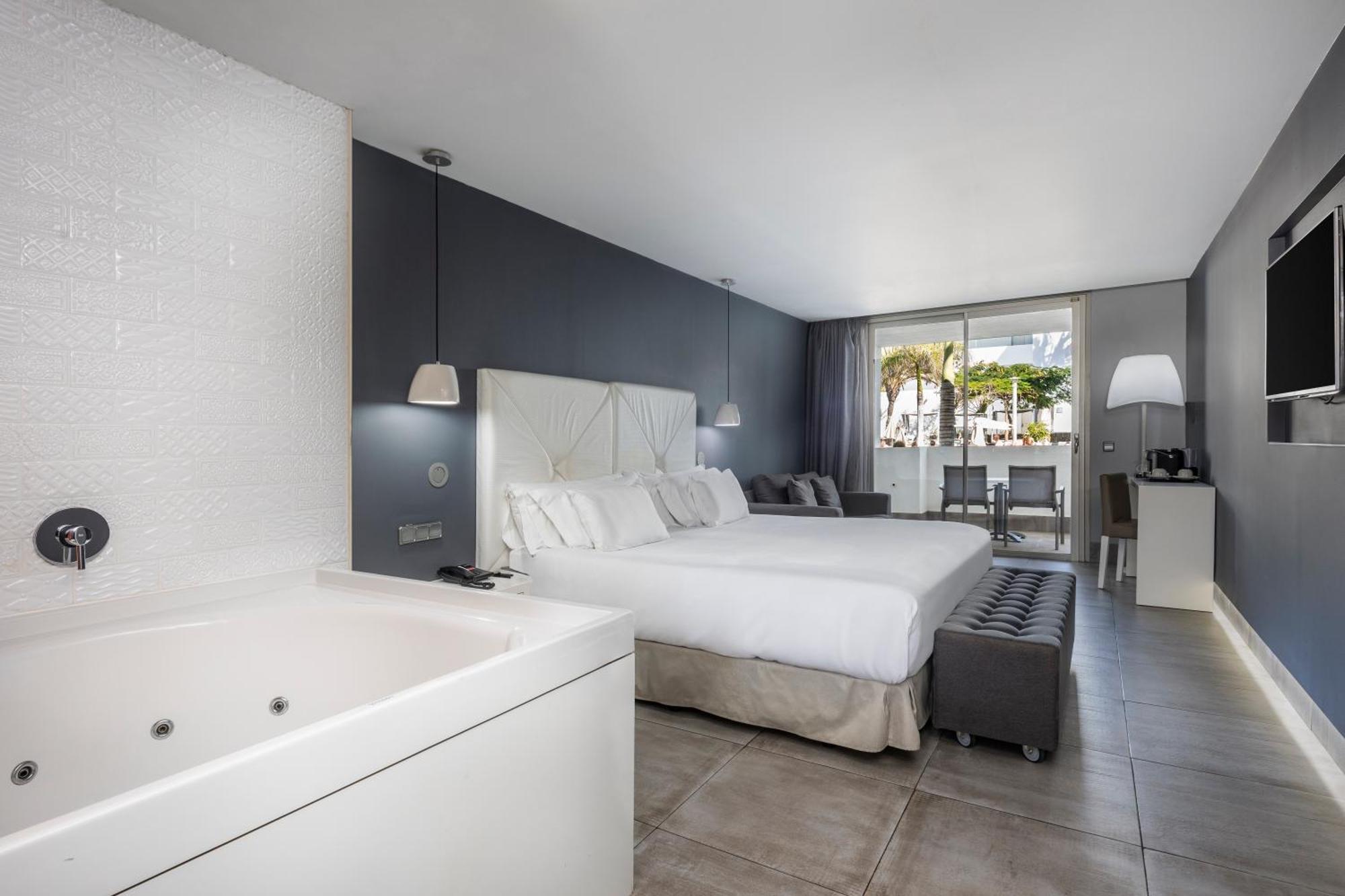 Barcelo Teguise Beach - Adults Only Costa Teguise Esterno foto